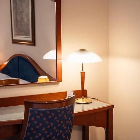 Massimo Plaza Hotel