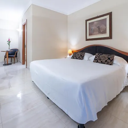 Massimo Plaza Hotel 4*
