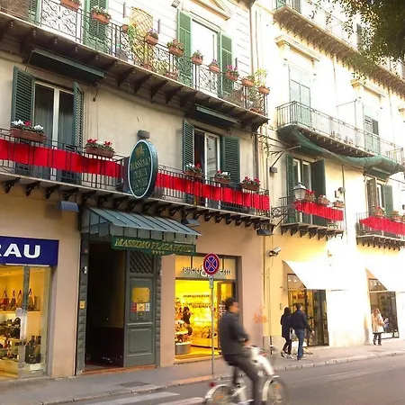 Massimo Plaza Hotel 4*