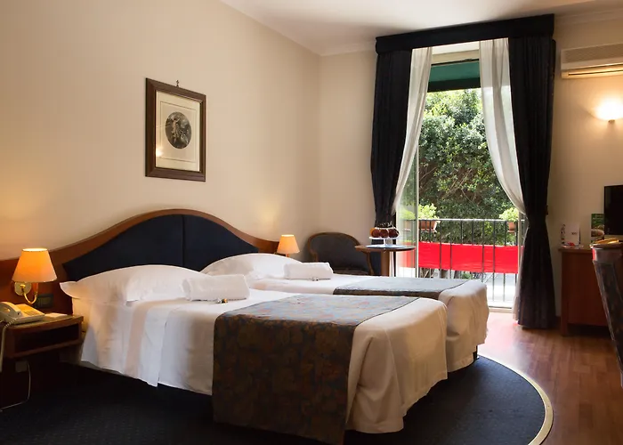 Отель Massimo Plaza 4*