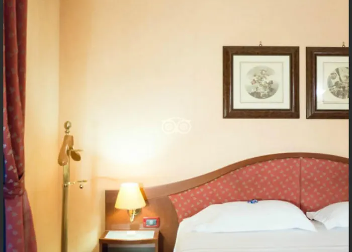 Отель Massimo Plaza