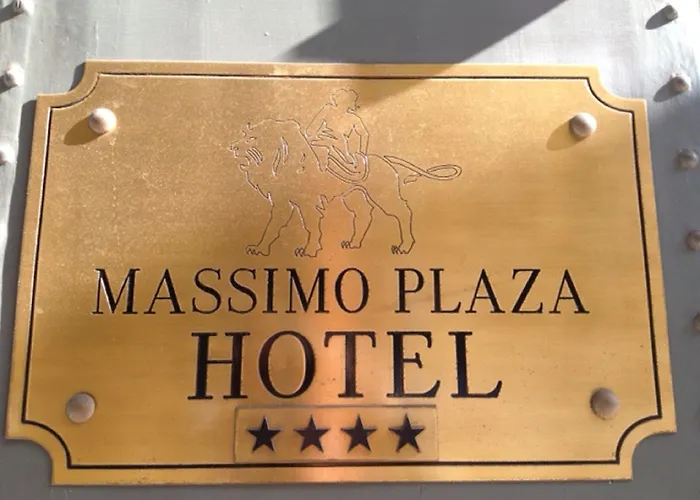 Отель Massimo Plaza