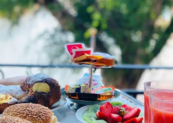 Отель Massimo Plaza Палермо