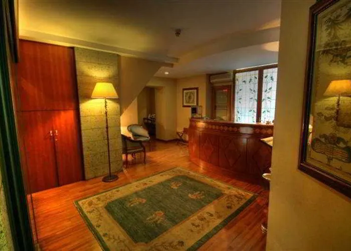 Massimo Plaza Hotel