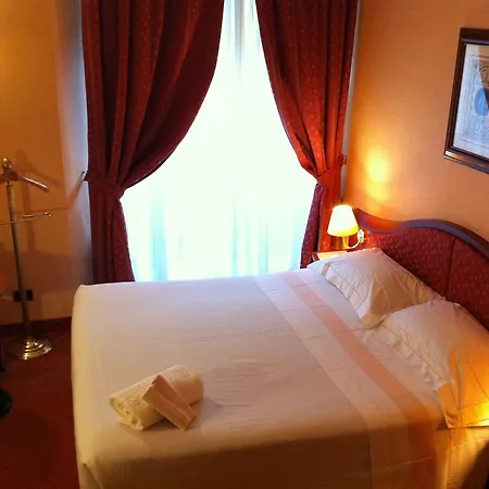 Szálloda Massimo Plaza Palermo